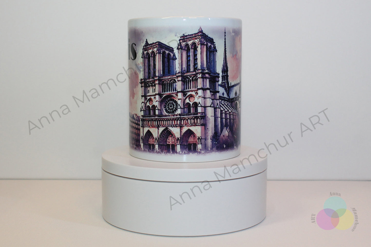 Tasse avec Notre-Dame dans un style aquarelle — Paris | Design artistique par Anna Mamchur — 003PAA01M